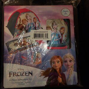 NWT Frozen 4-Piece Adventure Set